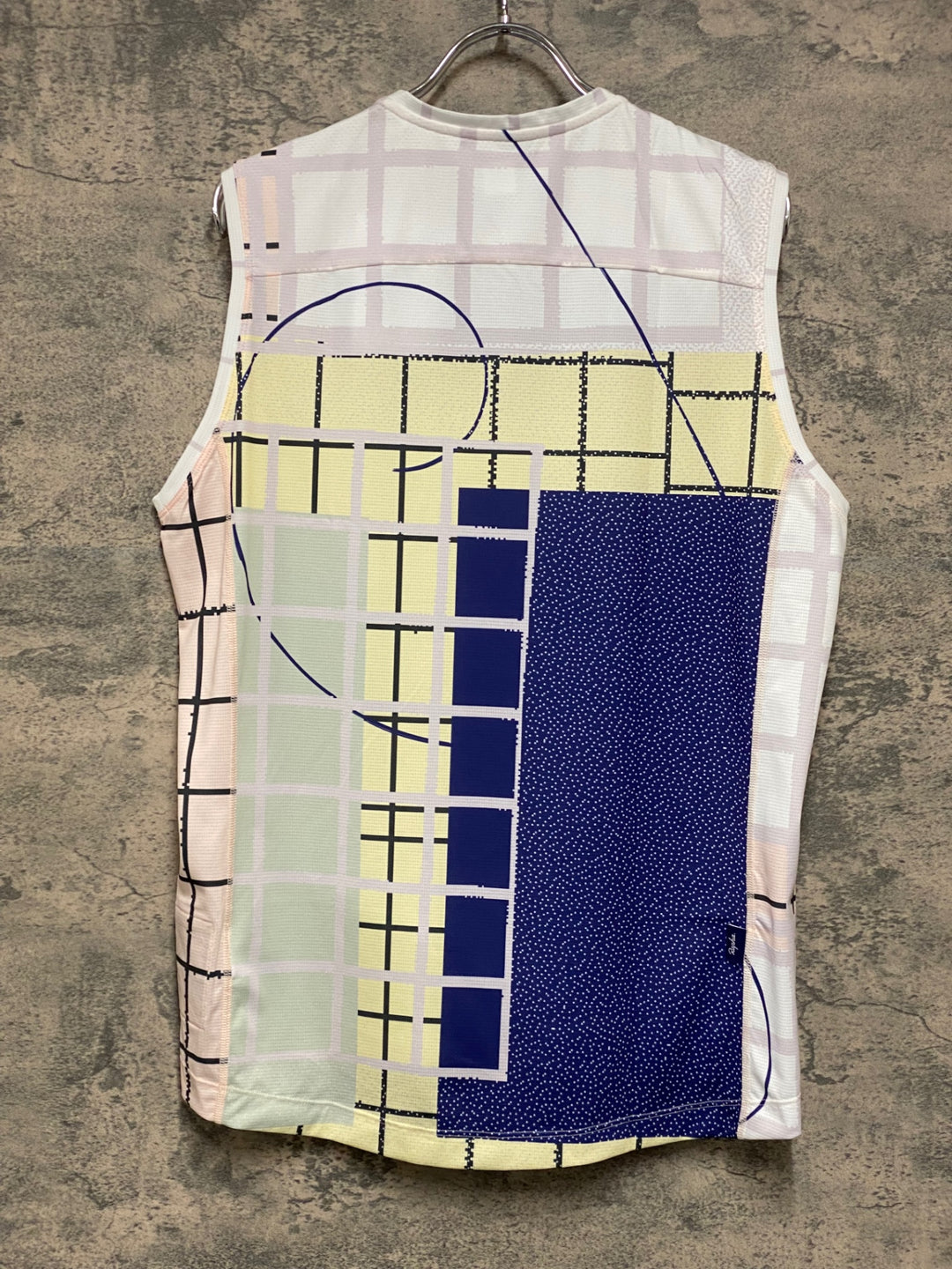 JM530 ラファ Rapha FESTIVE 500 INDOOR TRAINING TANK タンクトップシャツ 総柄 M