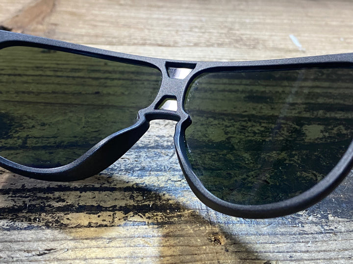JW681 オークリー OAKLEY TRILLBE サングラス アイウェア 黒