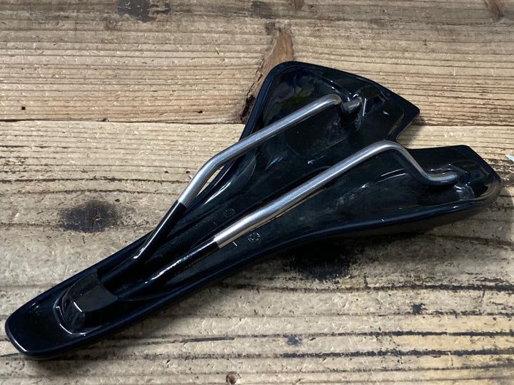 KO822 スペシャライズド SPECIALIZED トゥーぺ TOUPE サドル 黒 Hollow Ti 143mm