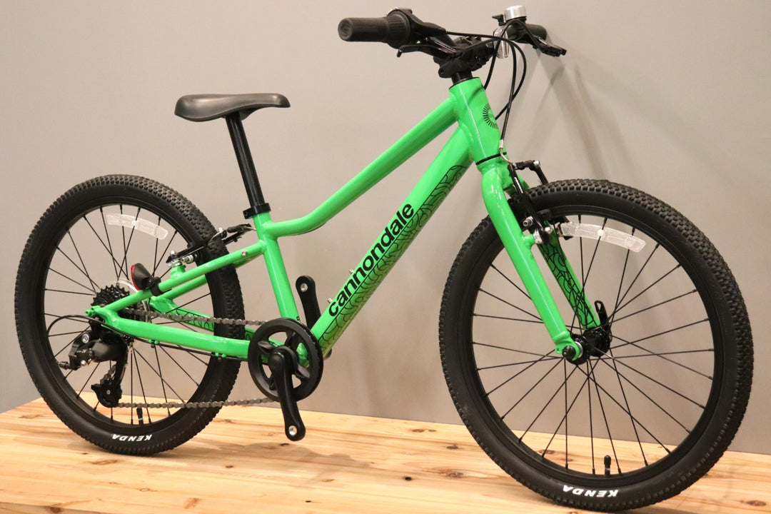 未使用 キャノンデール CANNONDALE キッズ クイック Kids Quick 20 2022モデル マイクロシフト 7S アルミ キッズバイク 20インチ 【仙台店】