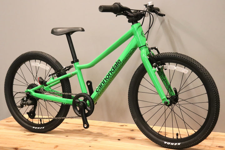 未使用 キャノンデール CANNONDALE キッズ クイック Kids Quick 20 2022モデル マイクロシフト 7S アルミ キッズバイク 20インチ 【仙台店】