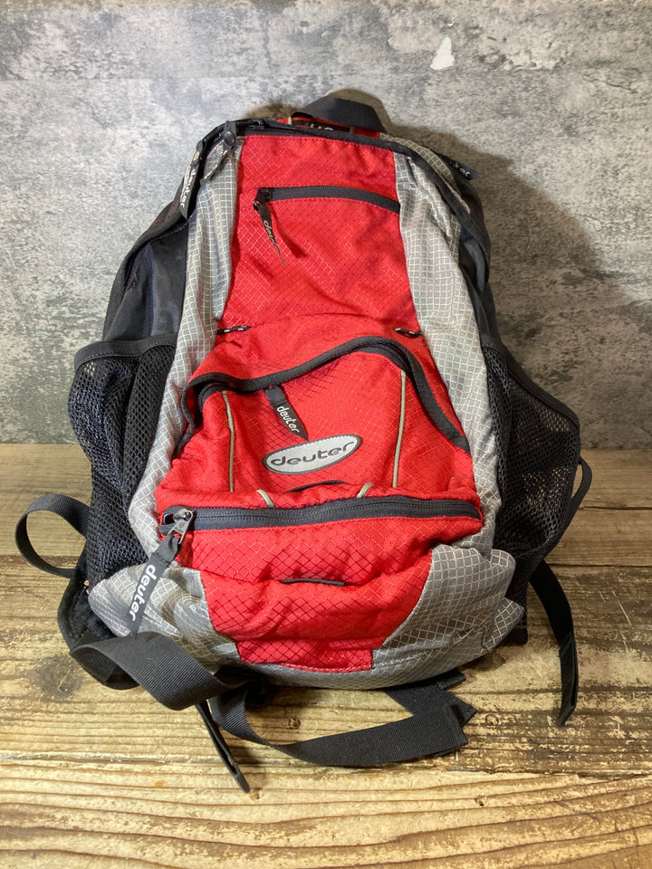 JR175 ドイター deuter SUPER BIKE S リュックサック バックパック 黒赤