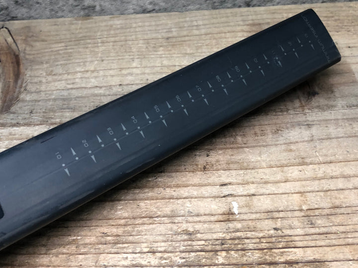 IN009 スペシャライズド SPECIALIZED S-WORKS SHIV DISC カーボン シートポスト カット済 280mm SB0mm ヤグラ欠品 ※過剰固定クラックの為ジャンク