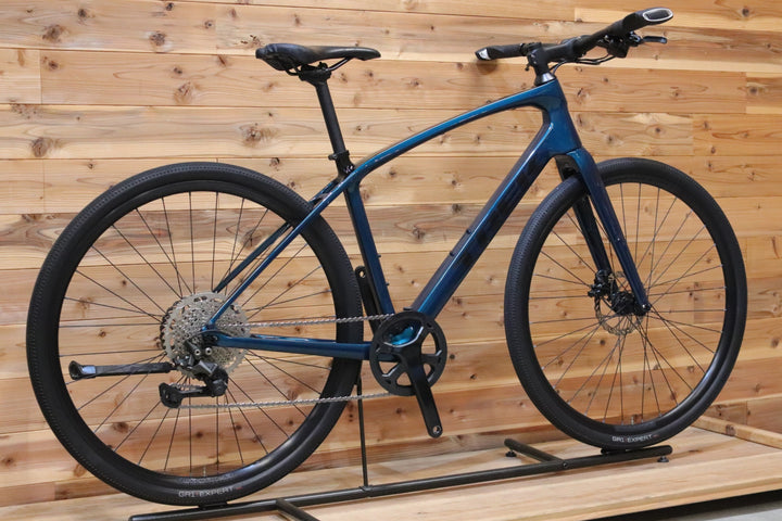 トレック TREK FX SPORT 4 DISC 2023モデル Mサイズ シマノ DEORE M4100 M5120 MIX 10S カーボン クロスバイク 【広島店】