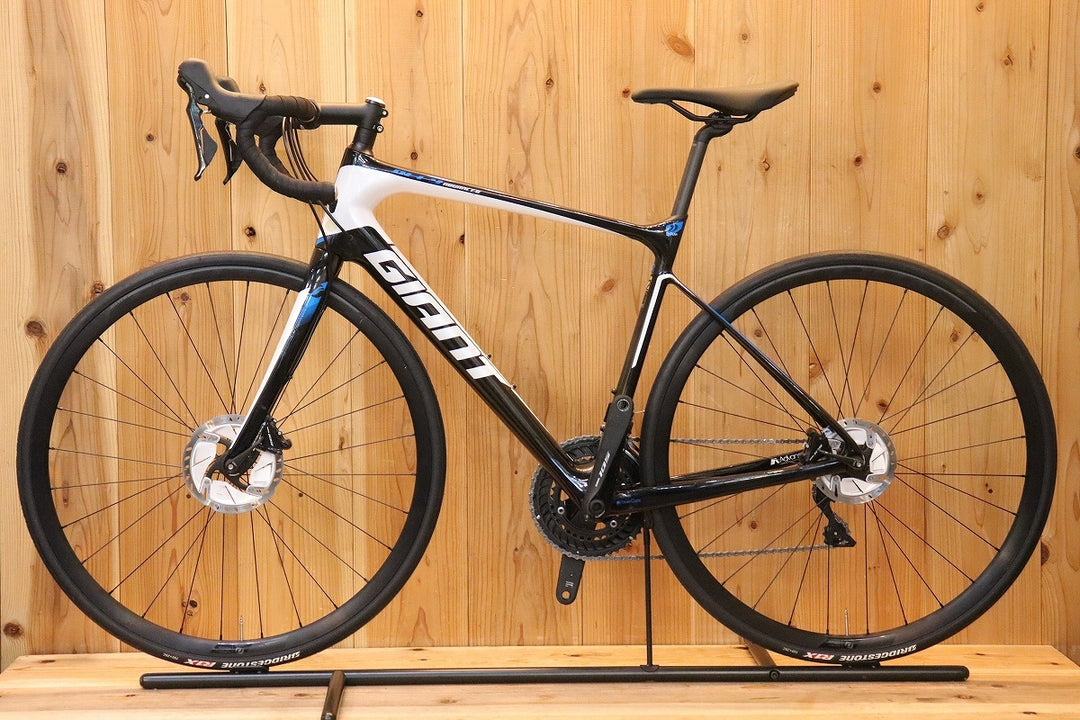 ジャイアント GIANT ディファイ DEFY ADVANCED 2 2017年モデル Mサイズ シマノ 105 R7020 11S カーボン ロードバイク 【芦屋店】