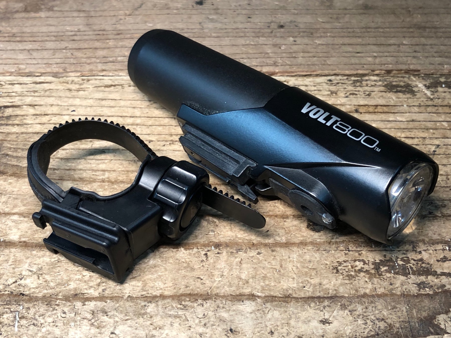 CATEYE 「キャットアイ」 VOLT800 NEO フロントライト cateye_voltneo-3.jpg?itok=P0RwwmcW