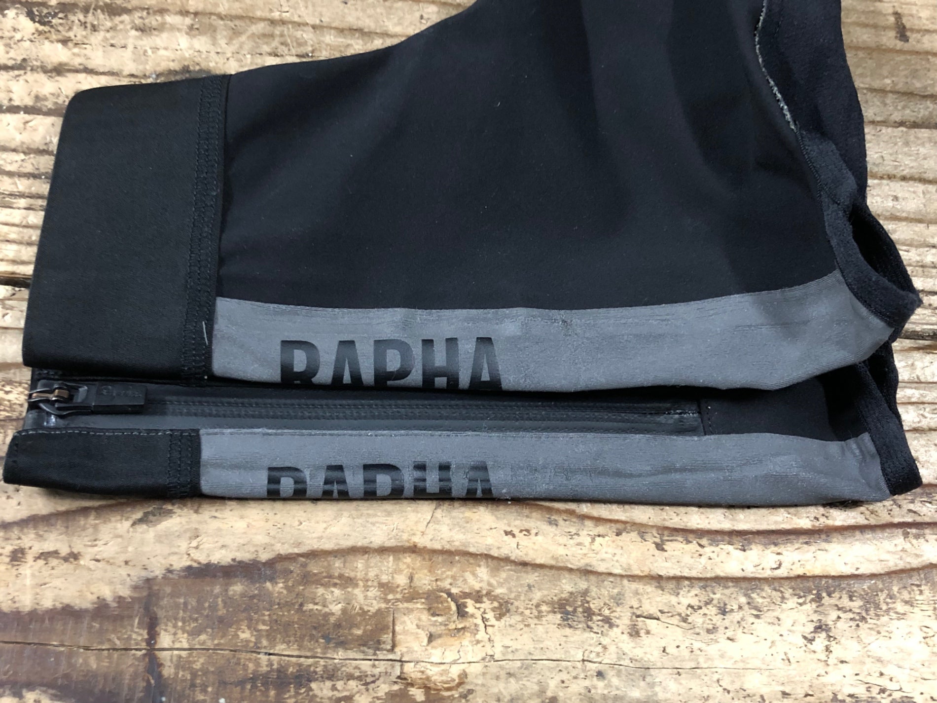 KN754 ラファ Rapha PRO TEAM OVERSHOES シューズカバー 黒 M – BICI