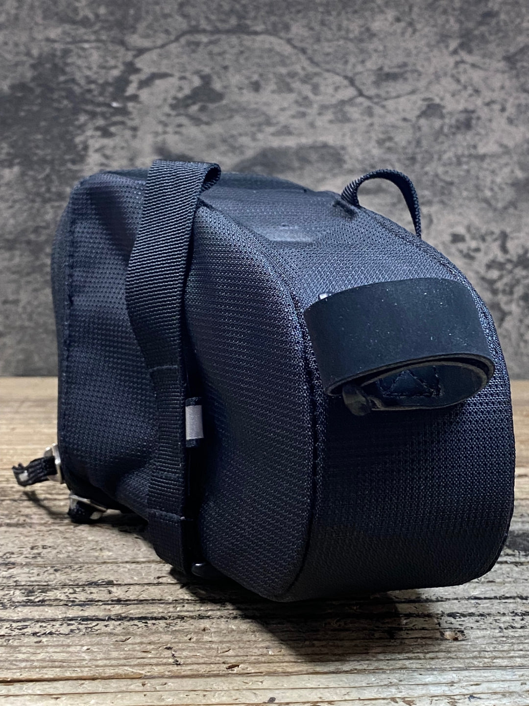 JW379 オーストリッチ Ostrich サドルバッグ