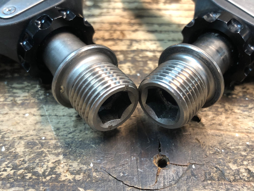 JJ369 シマノ SHIMANO 105 PD-R7000 ビンディングペダル SPD-SL