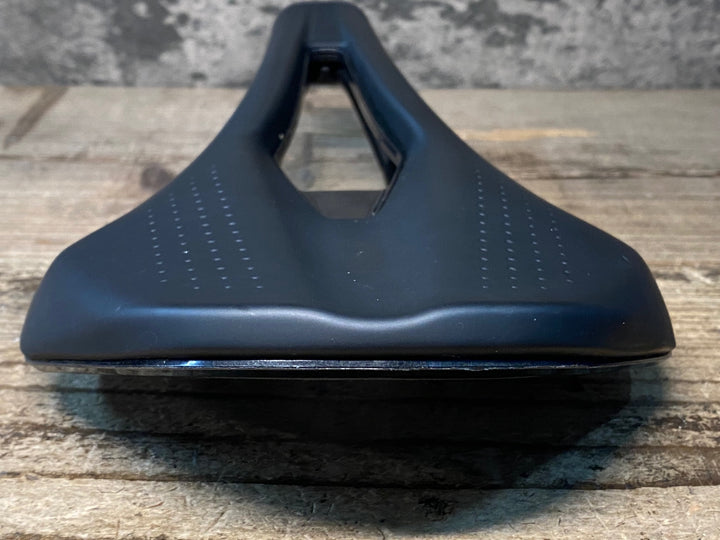 JG383 フィジーク fizik TEMPO ARGO R5 サドル 黒 150mm