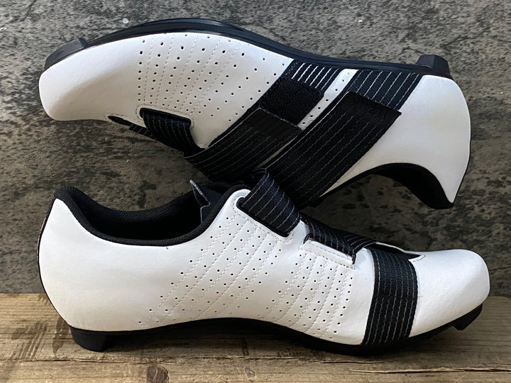 KK387 フィジーク fizik TEMPO R5 POWERSTRAP SHOES ビンディングシューズ 3穴 白黒 EU43.5