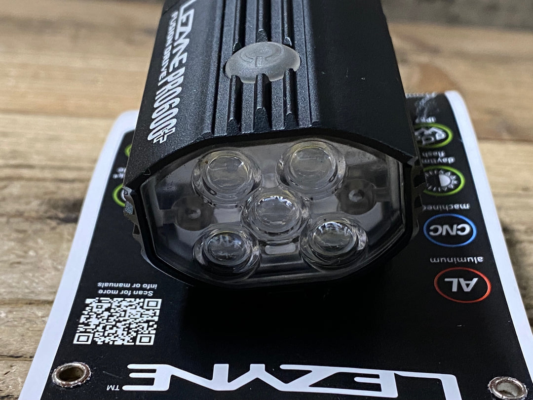 KN562 レザイン LEZAYN FUSION DRIVE PRO 600+ SATIN BLACK 点灯確認済み