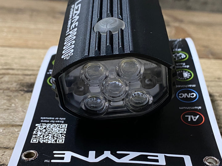 KN562 レザイン LEZAYN FUSION DRIVE PRO 600+ SATIN BLACK 点灯確認済み