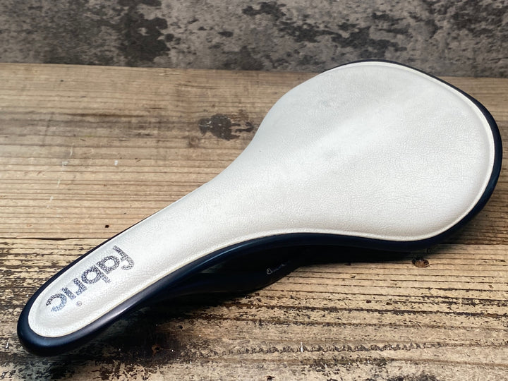 JO921 ファブリック FABRIC エアバス AIRBUS ALM サドル カーボンレール 白 実測140mm