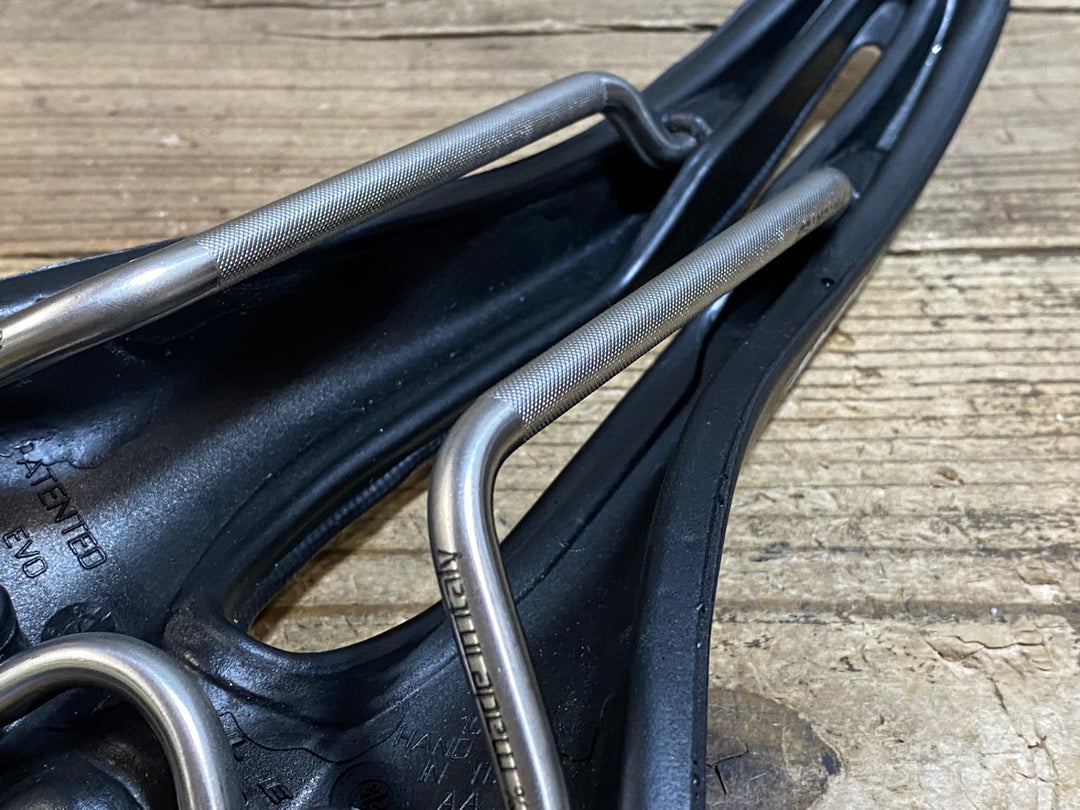 KK758 SELLE SMP hell S サドル 黒