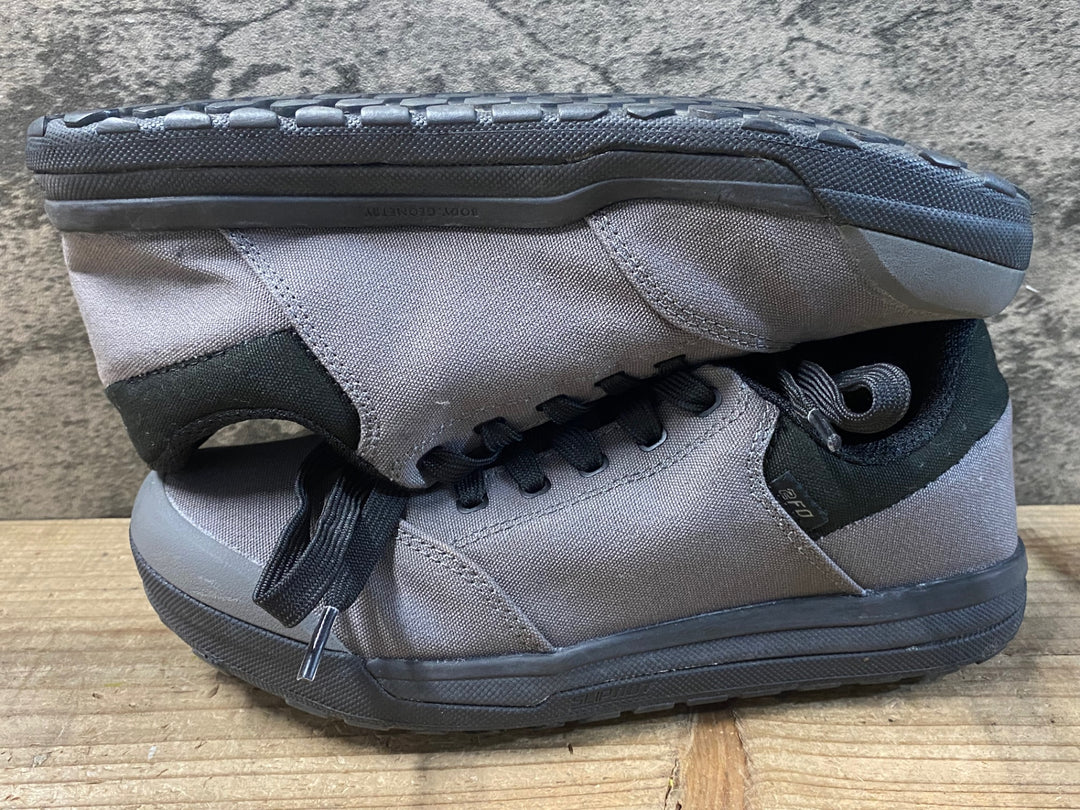 KC014 スペシャライズド SPECIALIZED 2FO Roost Canvas フラットシューズ 茶 黒 EU41