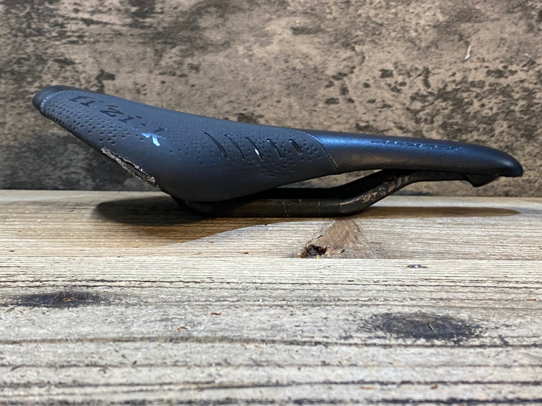 JX715 フィジーク fizik ANTARES R1 サドル カーボンレール 150mm