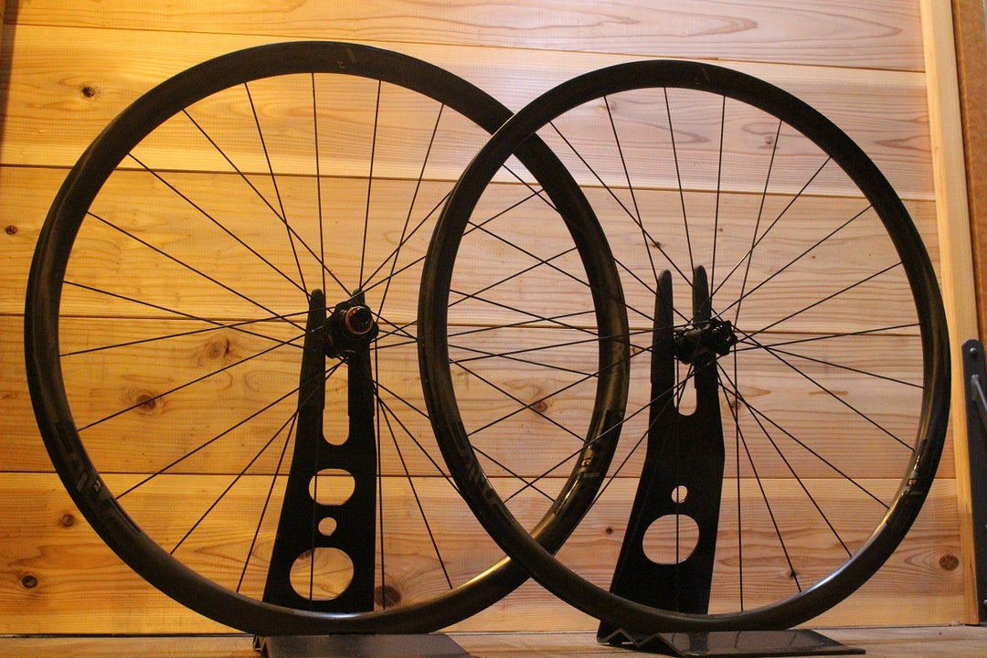 エンヴィ ENVE SES2.3 NEW STRAIGHT SPOKE カーボン チューブレスレディ ホイールセット XDRフリー 【名古屋店】