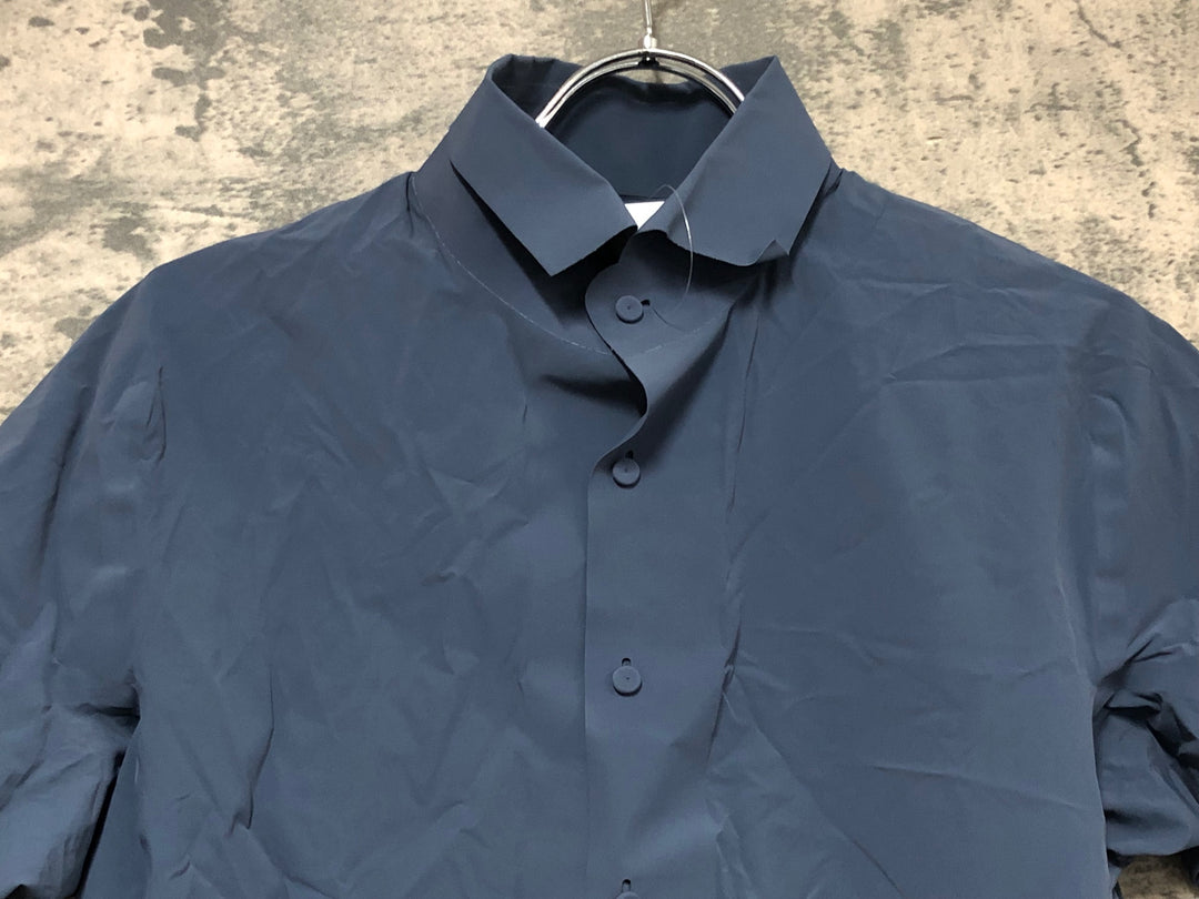 JV850 デサント DESCENTE DAMNGA61 カラーシャツ ブルーグレー M ※汚れ