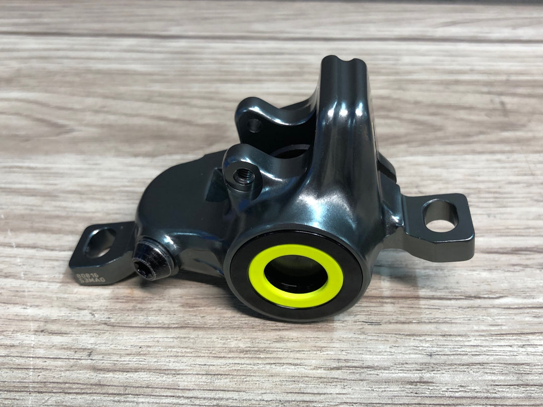 JH723 マグラ MAGURA MT8SL ディスクブレーキキャリパー 片側のみ ポストマウント
