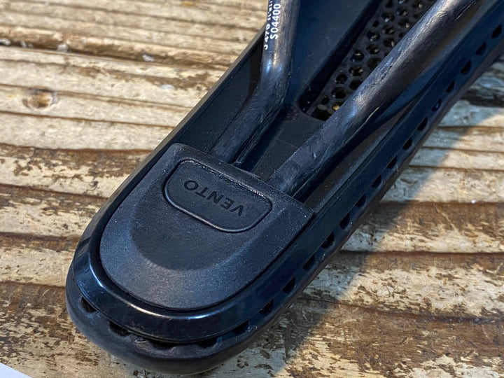 JW584 フィジーク fizik VENTO ARGO R1 ADAPTIVE 140mm サドル カーボンレール 黒