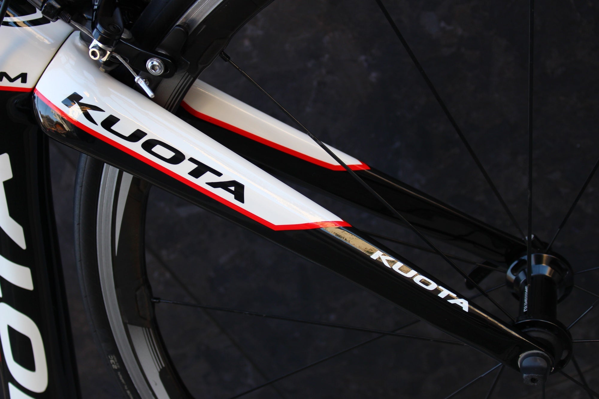 クォータ KUOTA KOM 2016モデル S(485)サイズ シマノ 105 R7000 11S
