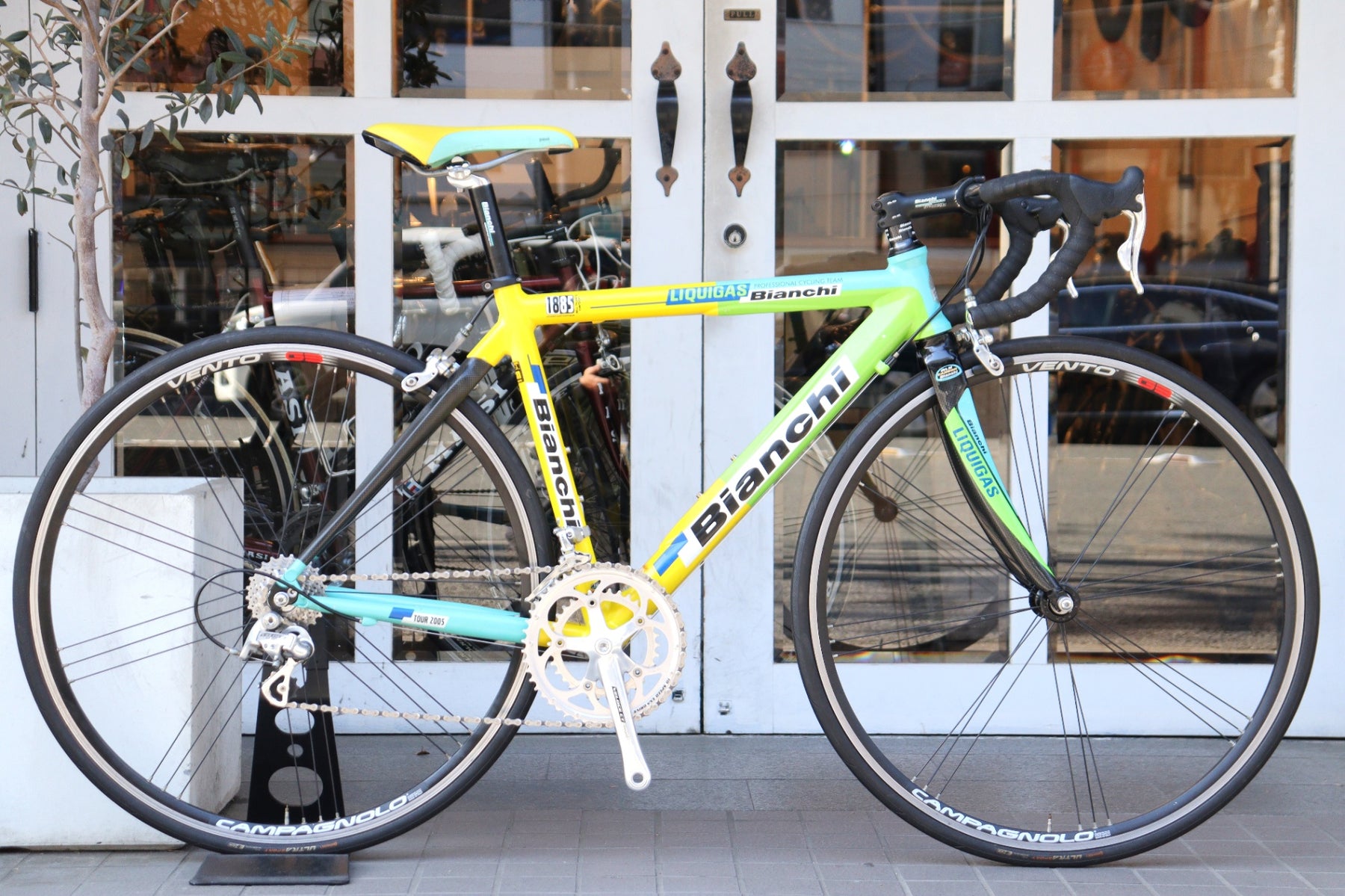 ビアンキ　シェルビーノ　カンパベローチェ　サイズ51 ビアンキ BIANCHI 1885 LIQUIGAS 2005モデル 51サイズ カンパニョーロ