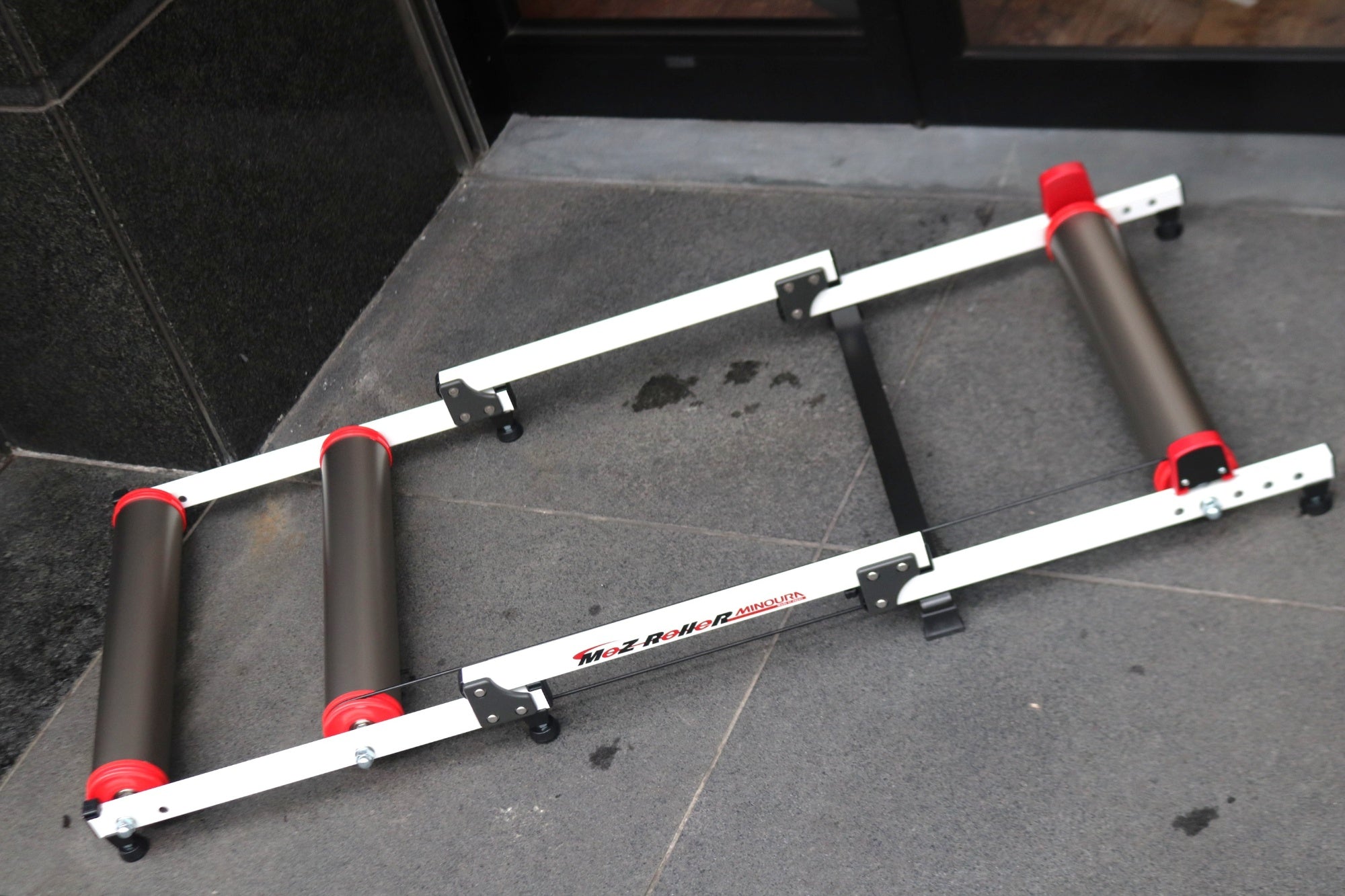 ミノウラ モッズローラー ロードバイク ローラー台 3本ローラー ミノウラ モッズローラー ロードバイク ローラー台 3本ローラー どんな