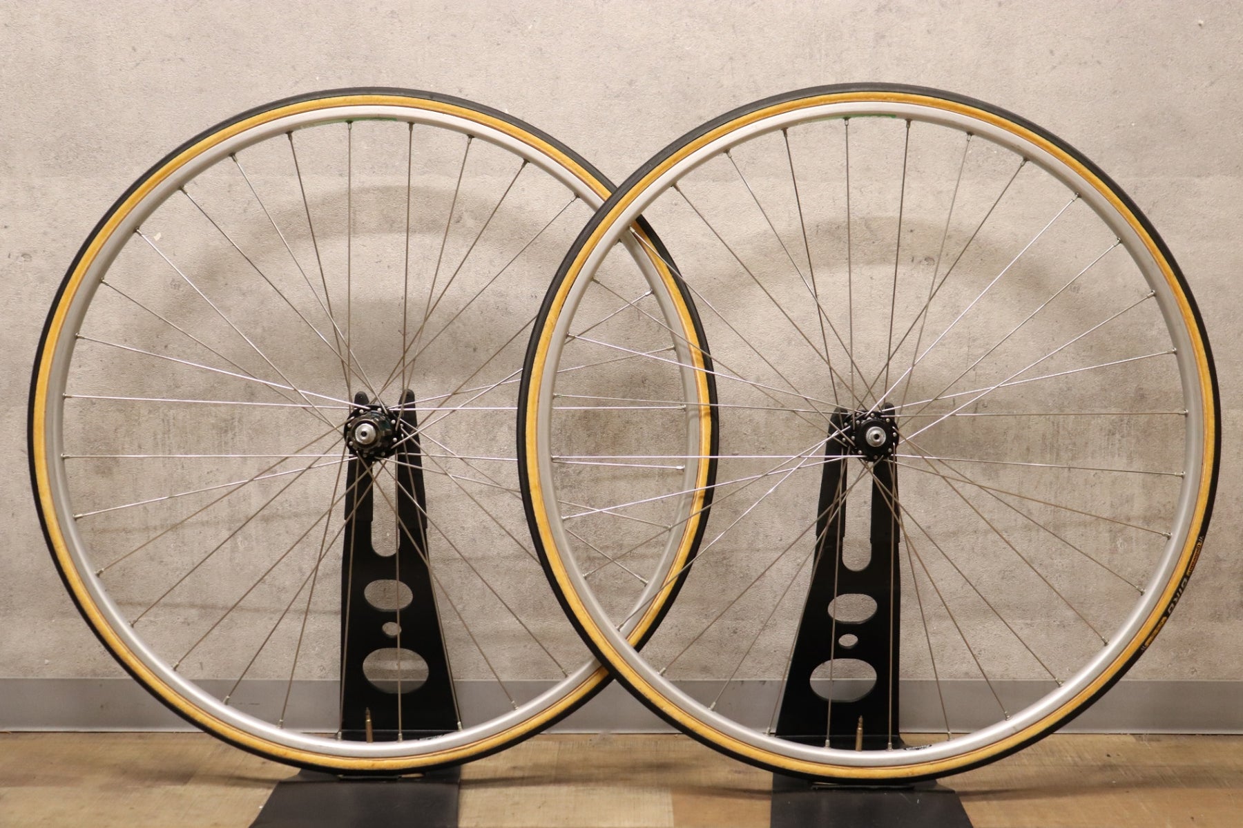 手組ホイール アンブロッシオ AMBROSIO モントリオール MONTREAL