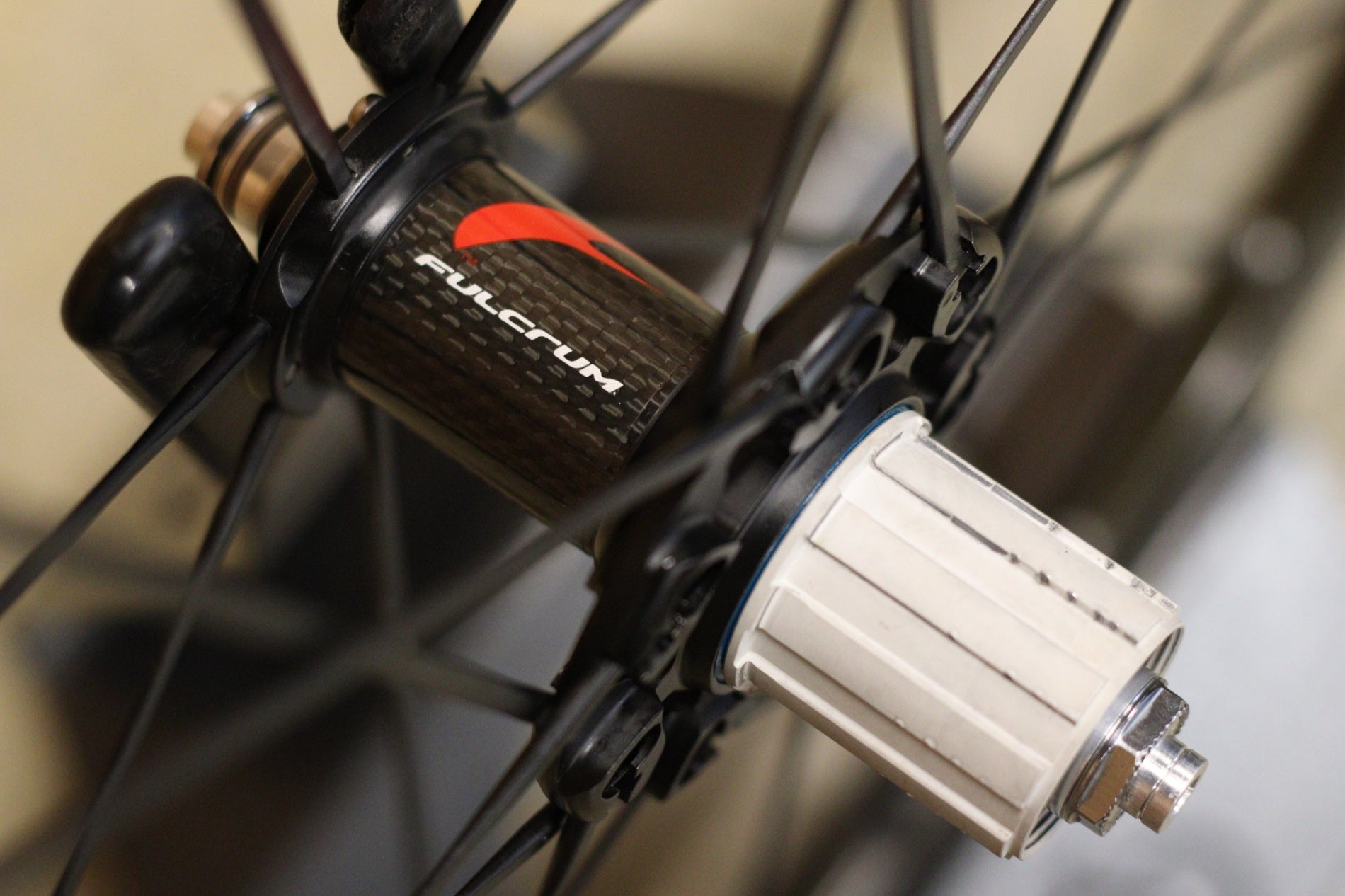 期間限定値下げ フルクラム レーシングスピード 軽量カーボンホイール 取引最短今日可能 FULCRUM（フルクラム）RACING ZERO CARBON （レーシングゼロカーボン