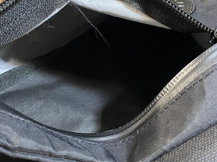 KD198 フェアウェザー FAIRWEATHER コーナーバッグ CORNER BAG 黒