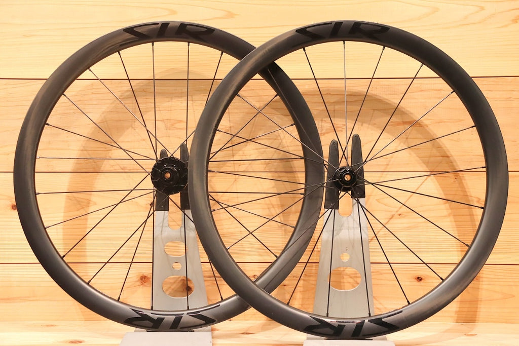ジャイアント GIANT SLR 1 40 DB HOOKLESS WHELLSYSTEM カーボン
