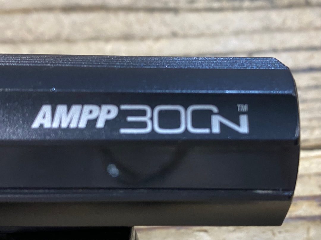 KK863 キャットアイ CATEYE AMPP300N フロントライト 点灯確認済