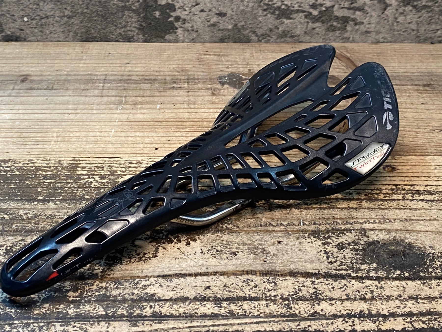 JI574 タイオガ TIOGA スパイダー SPYDER Twintail サドル アロイ