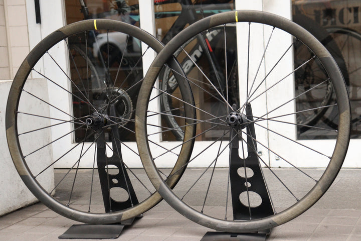 マヴィック MAVIC コスミック ディスク COSMIC SLR 32 DISC カーボン チューブレスレディ ホイールセット シマノ12/11S 【横浜店】
