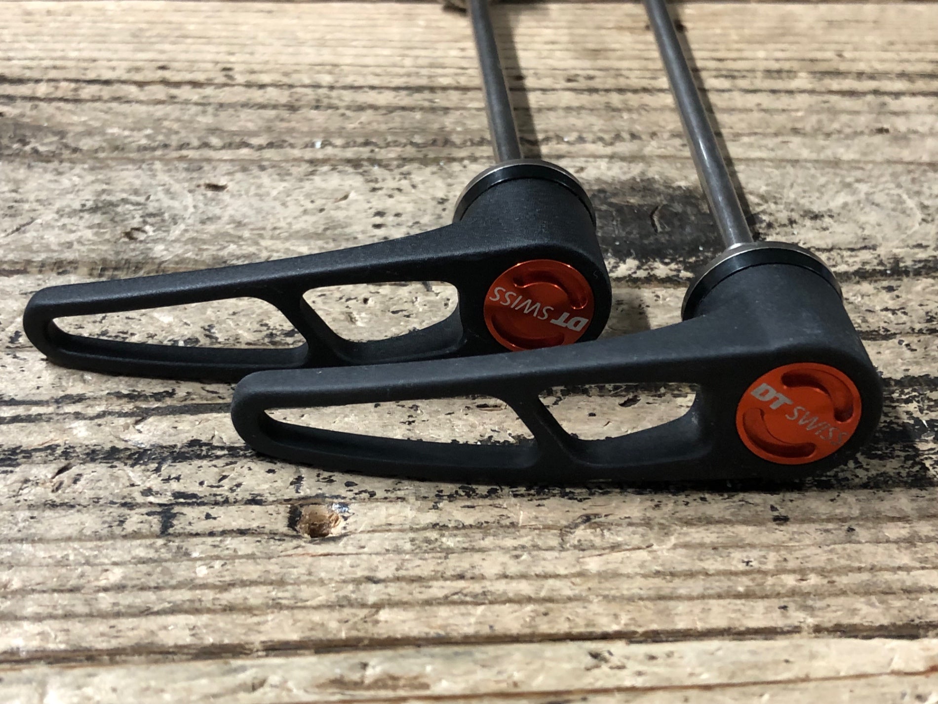 JS038 DT SWISS RWS スキュワー クイックリリース 100mm/130mm ロード