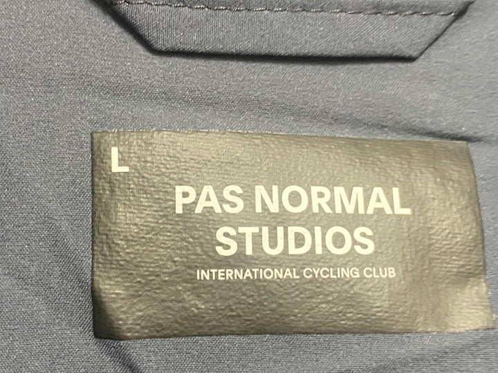 JY673 パスノーマルスタジオ PAS NORMAL STUDIOS 長袖 ウィンドブレーカー 濃紺 L