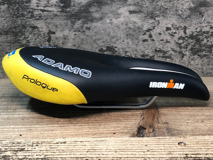 JN070 ism アダモ プロローグ ADAMO Prologue IRONMAN サドル 黒黄 スチールレール