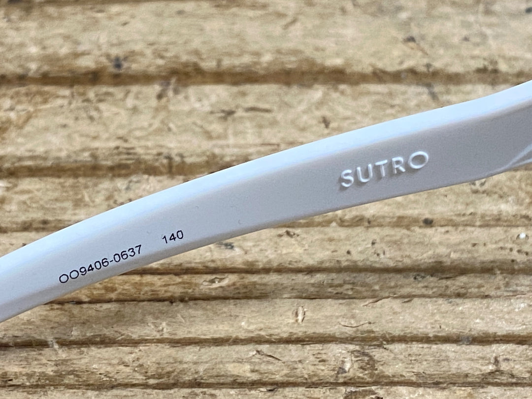 KM758 オークリー OAKLEY SUTRO サングラス アイウェア 白
