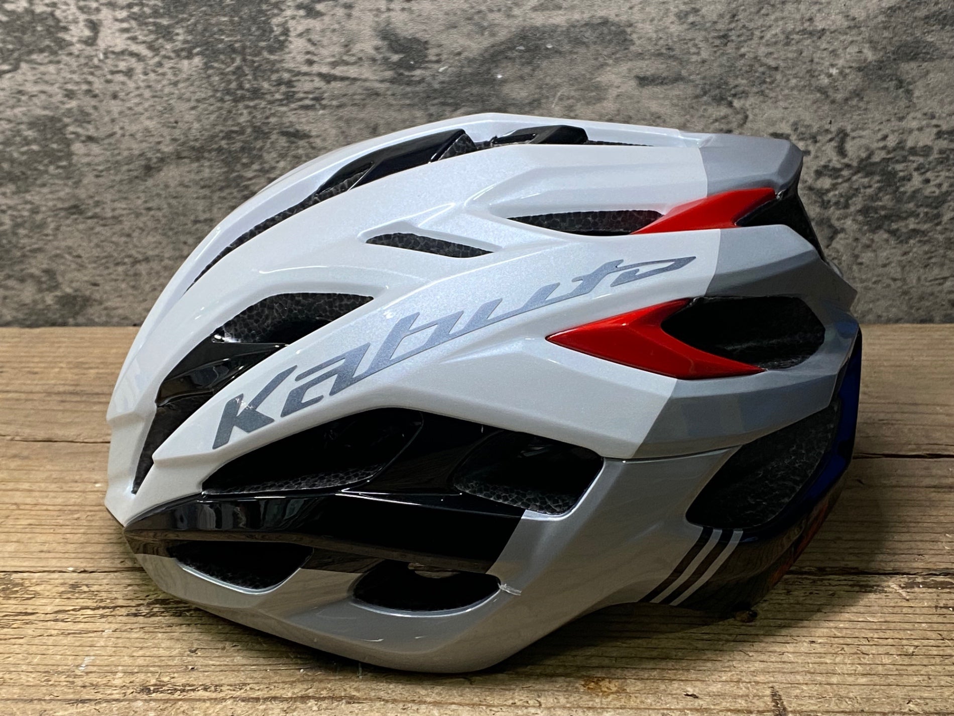 JK656 カブト Kabuto VOLZZA ヘルメット 白 S/M R0602製造 – BICI