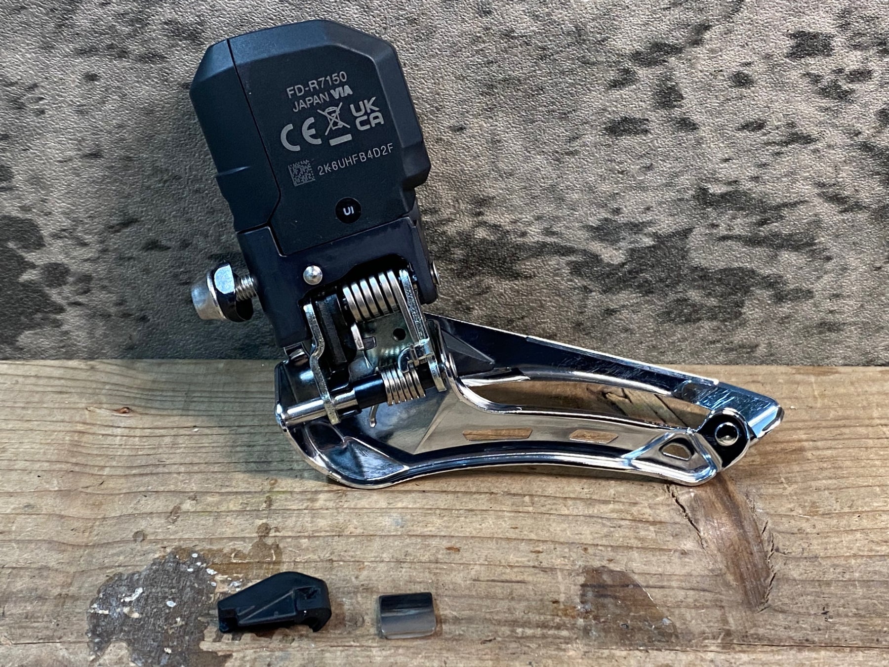 JD668 シマノ SHIMANO 105 FD-R7150 フロントディレイラー Di2 接続