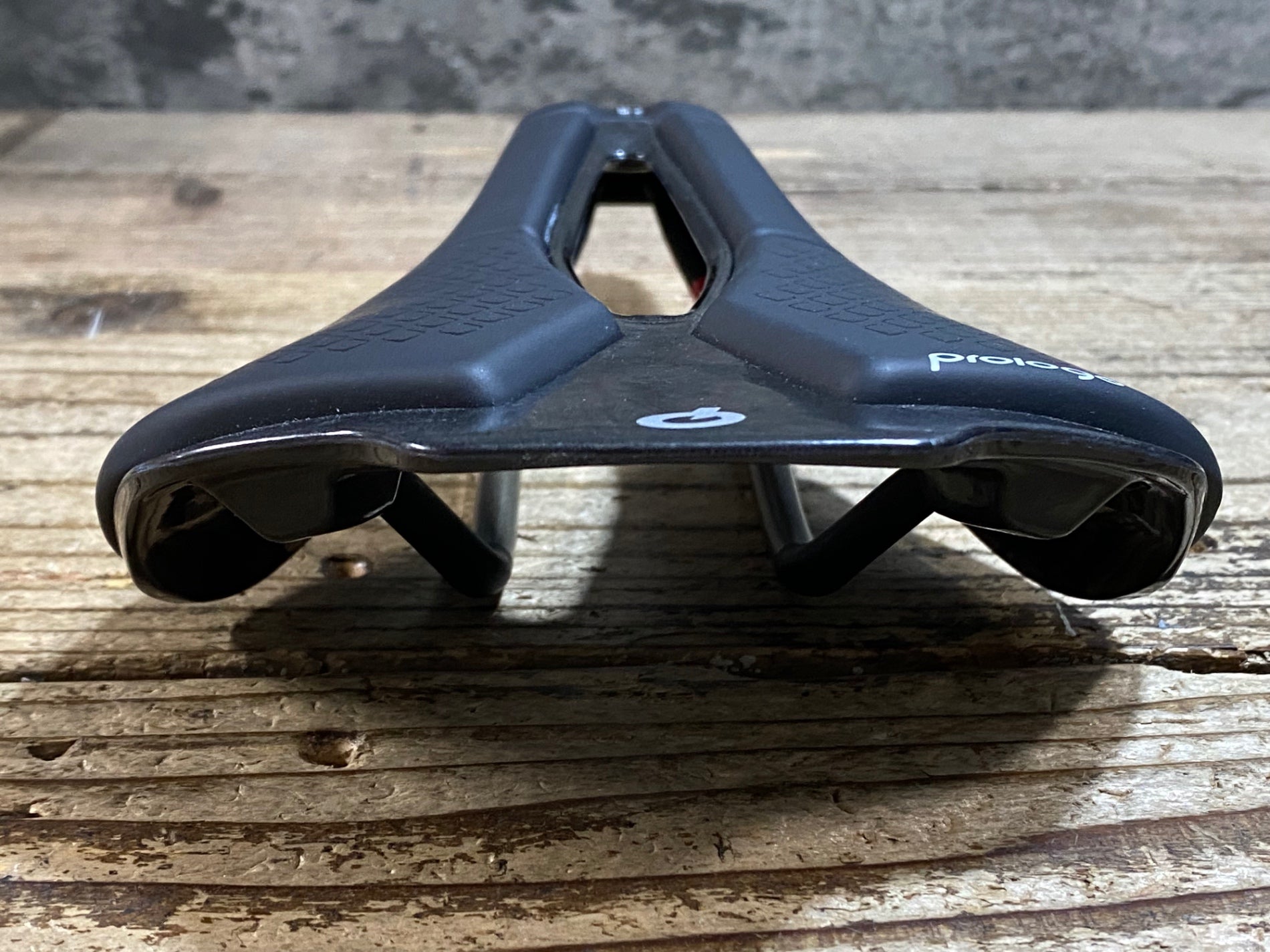 KC304 プロロゴ prologo SCRATCH M5 PAS サドル 黒 Tirox レール