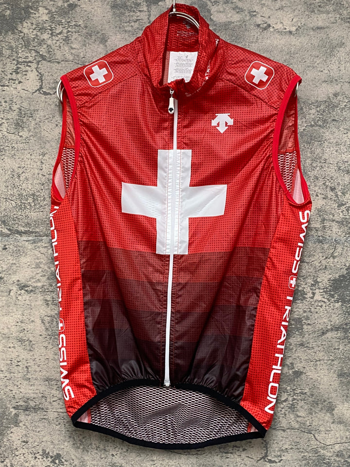 KF373 デサント DESCENTE ジレ サイクルベスト 赤 S SWISS TRIATHLON