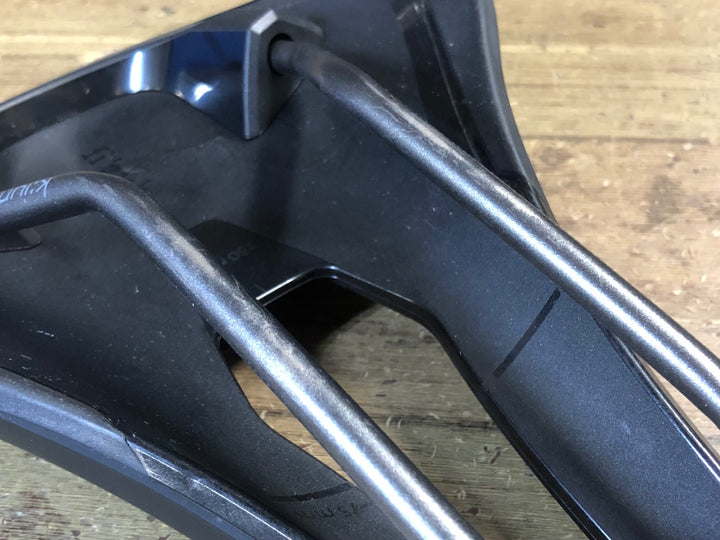 KL928 フィジーク fizik TEMPO ARGO R3 サドル KIUMレール 150mm