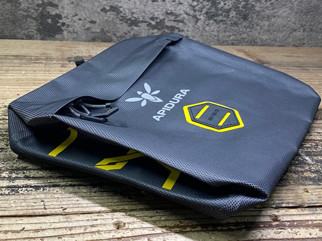 JN653 アピデュラ APIDURA エクスペディション アクセサリーポケット