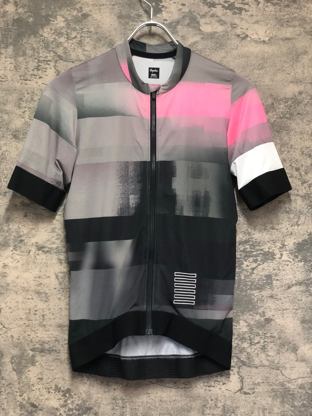 KM231 ラファ Rapha SUPER LIGHTWEIGHT JERSEY 半袖 サイクルジャージ 黒ピンク S ほつれ
