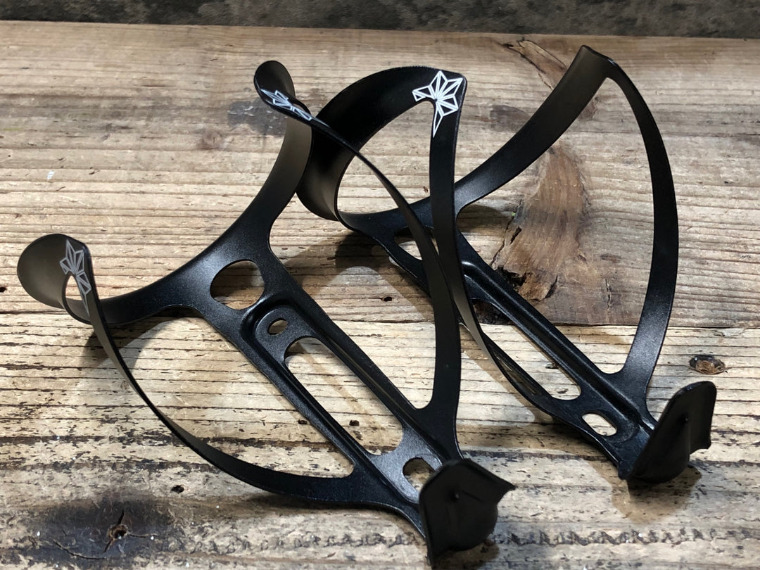 JX068 スパカズ SUPACAZ FLY CAGE ANODAIZD ボトルケージ 黒 2個セット