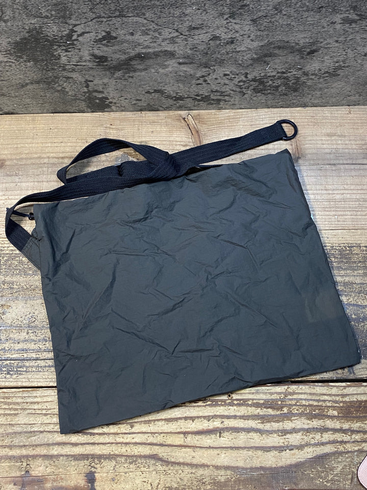KA563 パスノーマルスタジオ PAS NORMAL STUDIOS Oakley Off-Race Technical Musette サコッシュ グレー