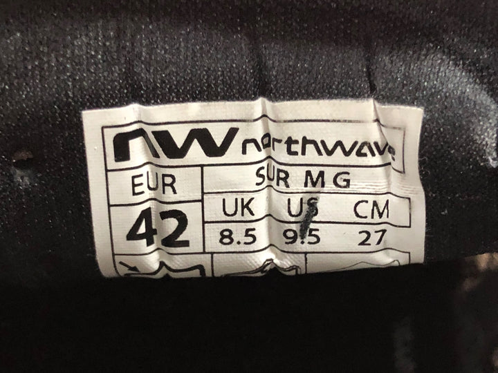 JI915 ノースウェーブ NORTHWAVE MISTRAL PLUS ビンディングシューズ シルバー 黒 EU42 3穴
