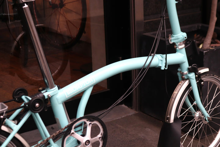 ブロンプトン BROMPTON M6R 2023モデル ミニベロ 折り畳み 小径車 【東京南麻布店】